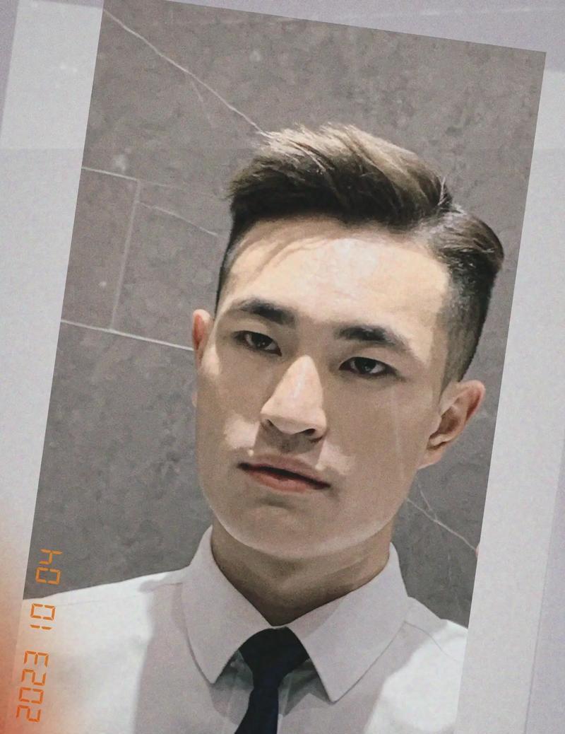抖音怎么剪辑帅哥照片